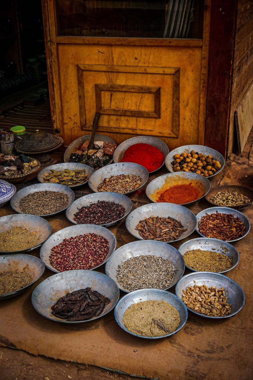 Spice powders and whole spices